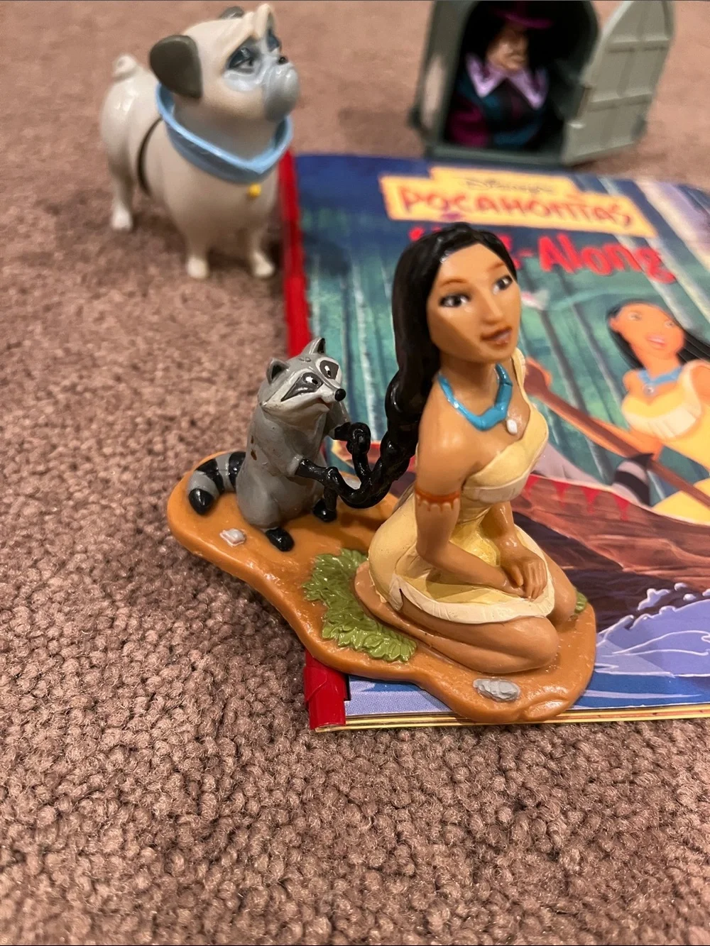Disney Pocahontas Sing-Along Set - with characters
